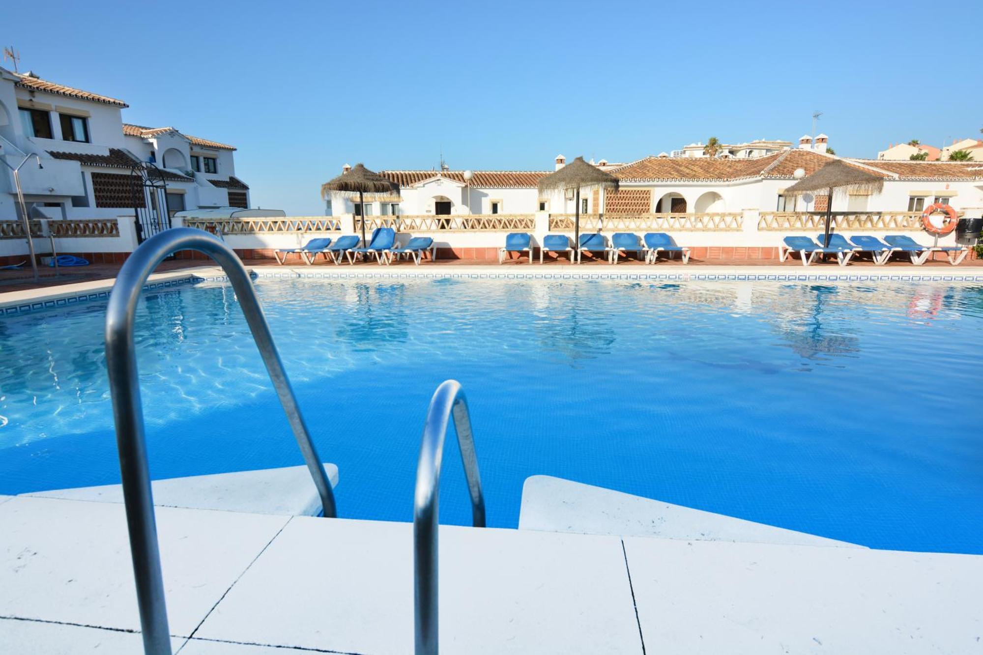 Ramada Hotel & Suites By Wyndham Costa Del Sol 푸엔히롤라 외부 사진